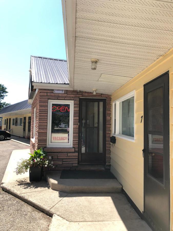 Yellow Quill Motel Portage la Prairie Exterior foto
